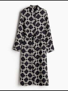 H&M Black and White Geometric Chain-Print Shirt Dress